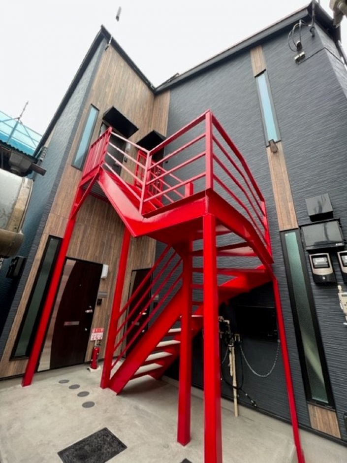 <tr><th>工事名</th><td>横浜市南区大岡2丁目新築アパート≪4室≫</td></tr>