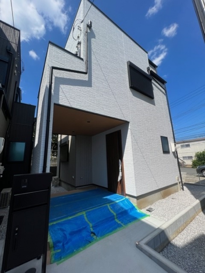 横浜市戸塚区上矢部町建築後未入居戸建 C棟 2LDK+２サービスルーム+ルーフバルコニー3380万円