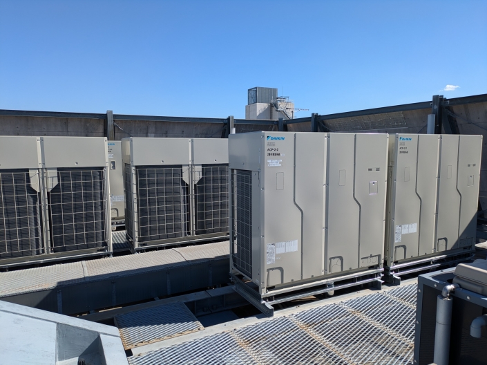 <tr><th>工事名</th><td>【東京都】JAXA調布航空宇宙センター　空調設備工事</td></tr>